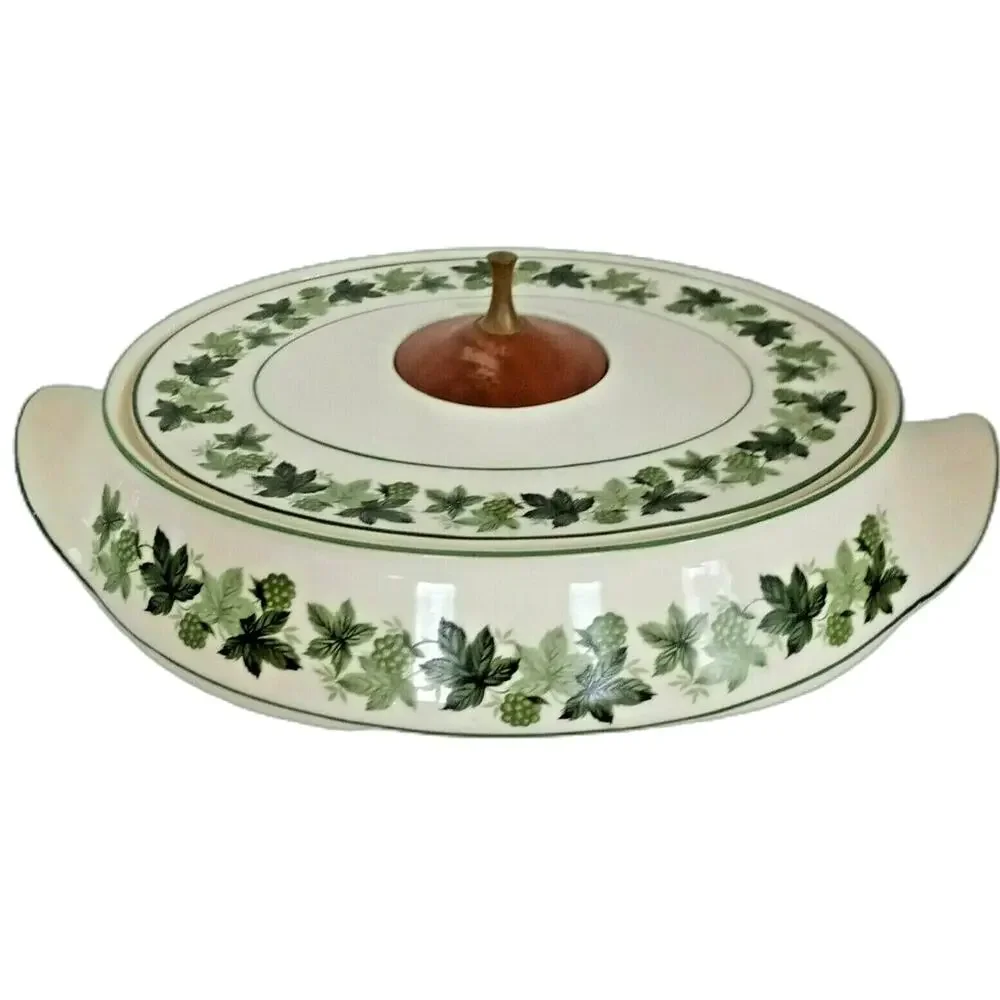 Taylor Smith & Taylor 💚🍽️🌱retro green